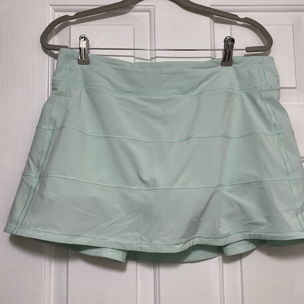 Lululemon pace rival skirt